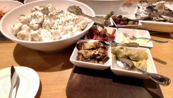 foodie-cravings-rendezvous-salads