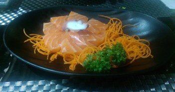 sashimi-salmon