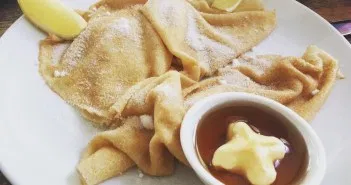 Lincolns 102 lemon crepes
