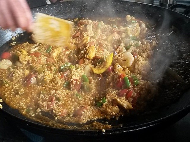 monk-brewery-paella