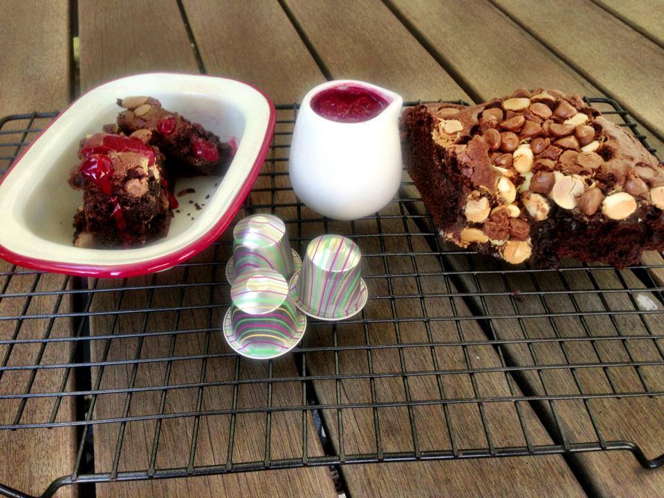 Nespresso-Cioccorosso-Triple-Choc-Brownie-Raspberry-Sauce