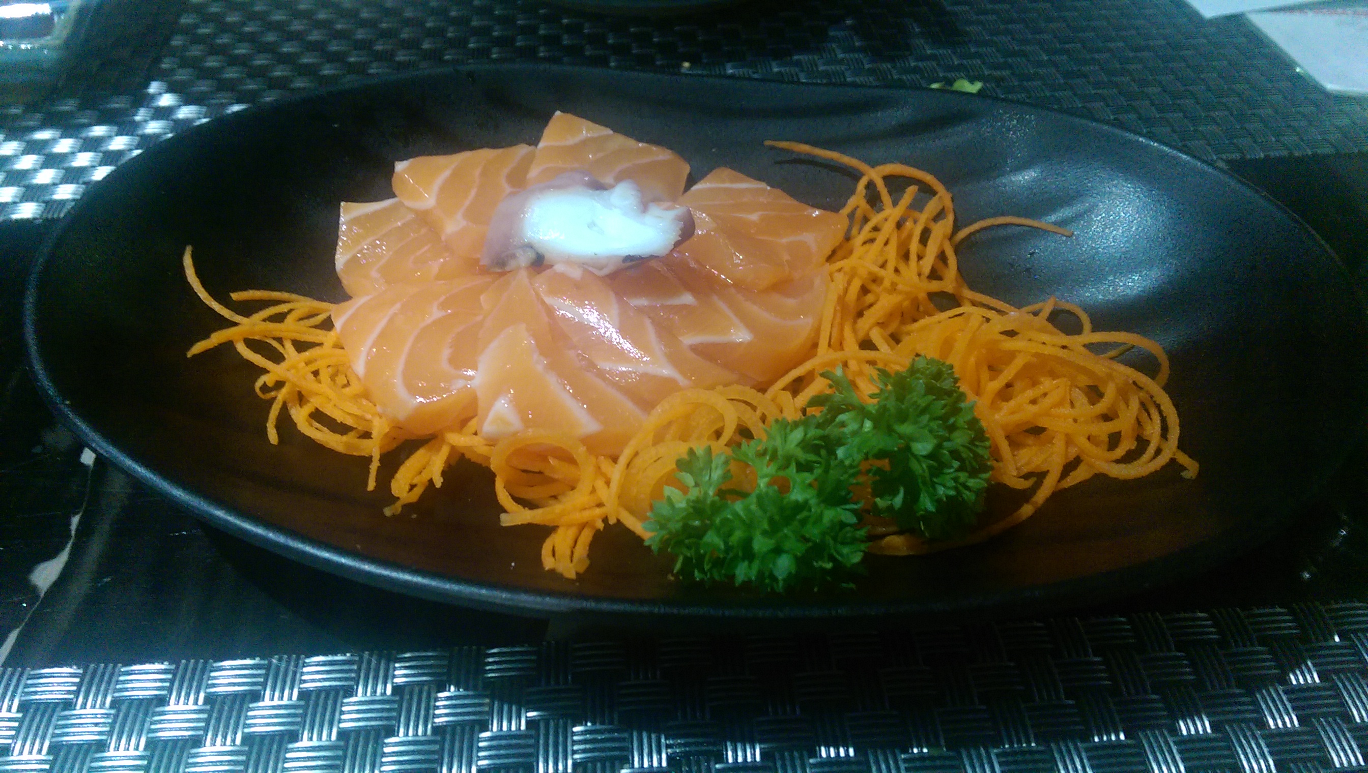 sashimi-salmon